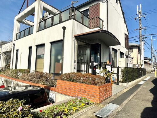 明るい印象の外観