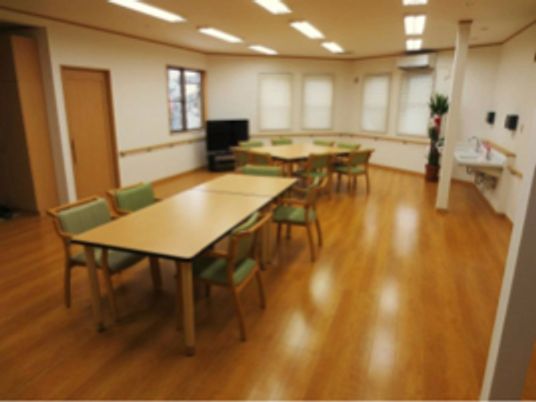 広々としたダイニングルーム