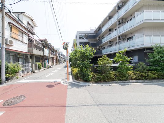 都市型施設の外観
