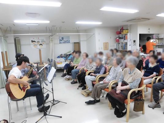 集まりを楽しむ部屋