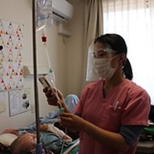 介護の様子を示す居室