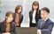 職員の会話風景