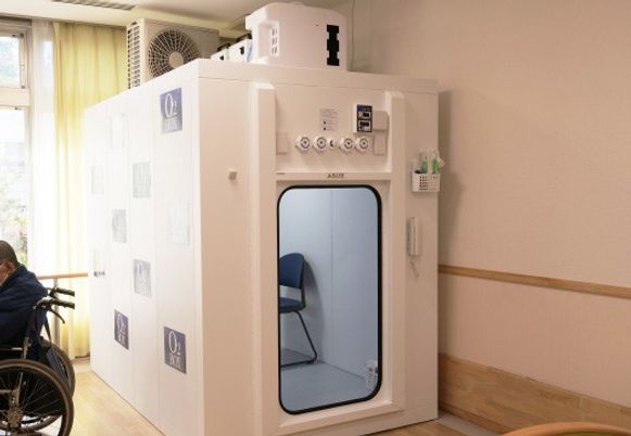 椅子のある機能訓練室