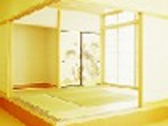 陽の当たる和室