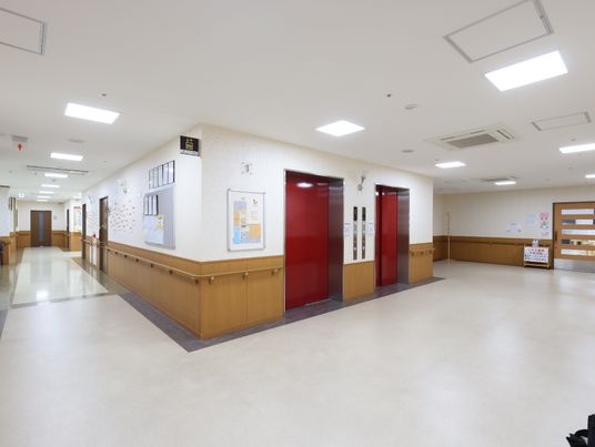 広々とした廊下