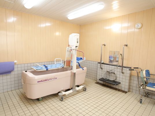 設備充実の清潔な浴室