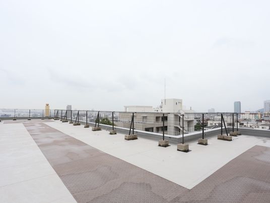 広々とした屋上の空間