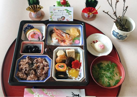 カラフルなおせち料理