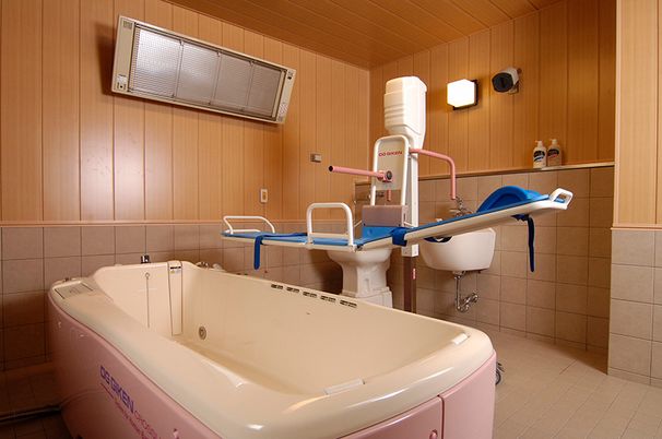 設備の整った浴室