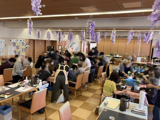 賑やかな多目的室