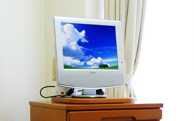 ベッドサイドのテレビ