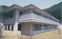 自然に囲まれた建物外観  
