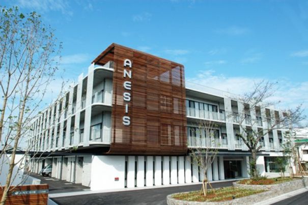 魅力的な外観の建物