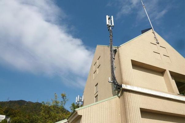 高い建物の外観