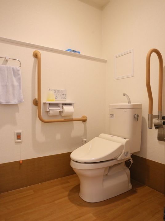 バリアフリーなトイレ空間