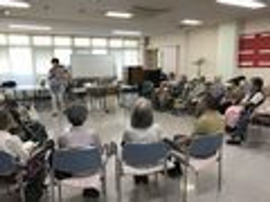 多目的室での憩いのひととき