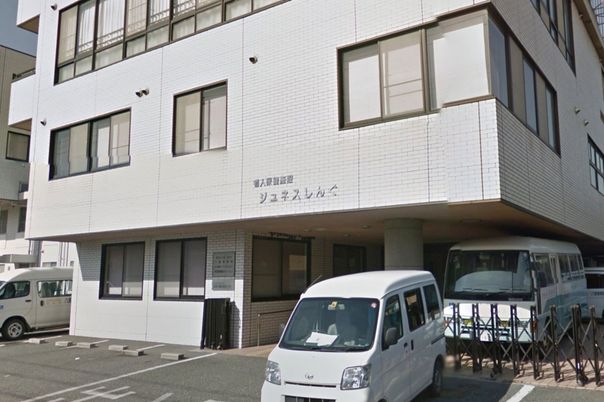 施設の外観
