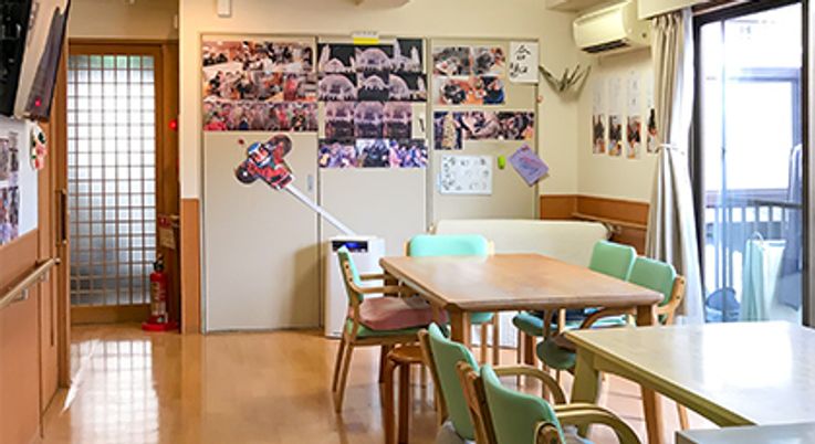 アットホームな居室の仕事場