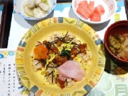 色とりどりの料理