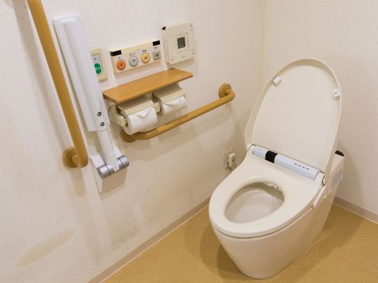 手すり付きトイレ設備