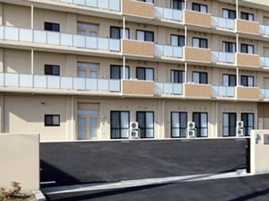 高さのある建物外観