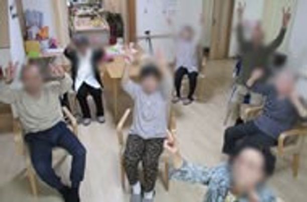楽しそうな集まりの様子