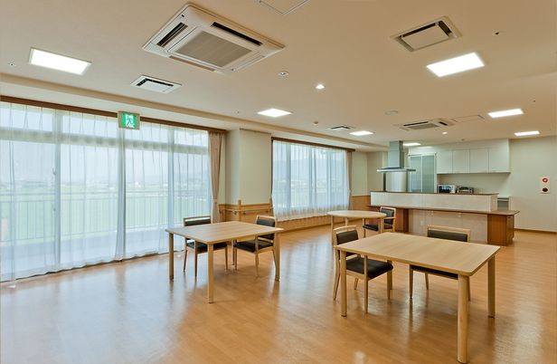 開放感あるダイニング