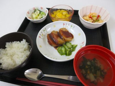 色とりどりの食事メニュー
