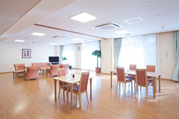 広々としたラウンジ