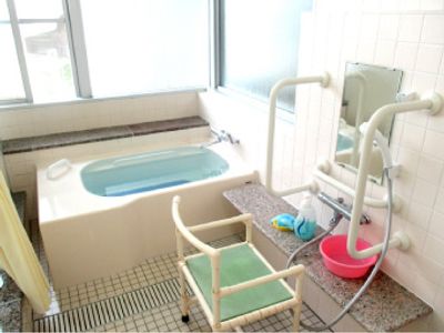 明るい浴室