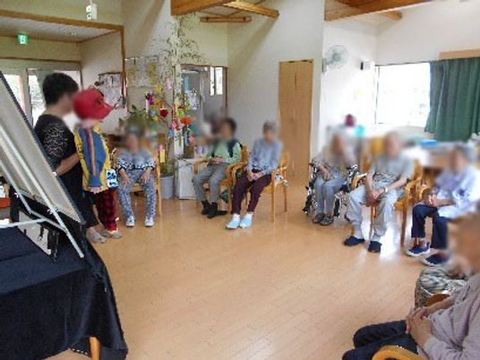和やかな交流の場