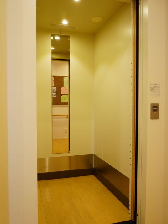 見渡し易いスタッフエリア