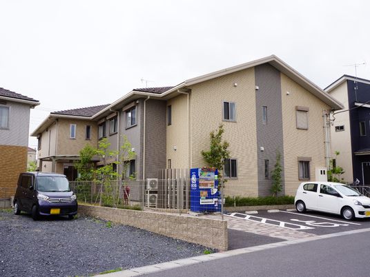 住宅風の建物外観