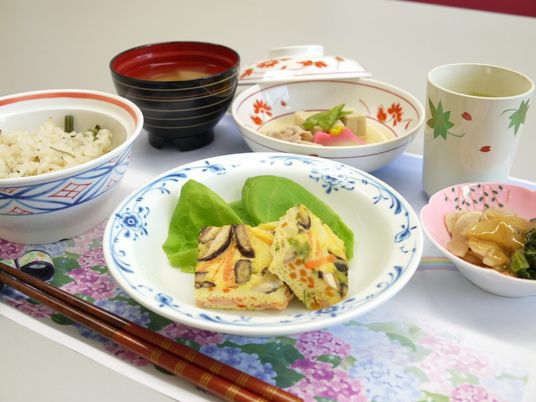 彩りのある和食料理