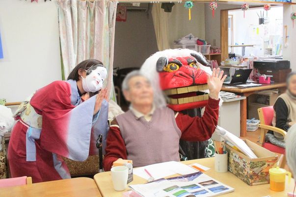 楽しげな様子の部屋