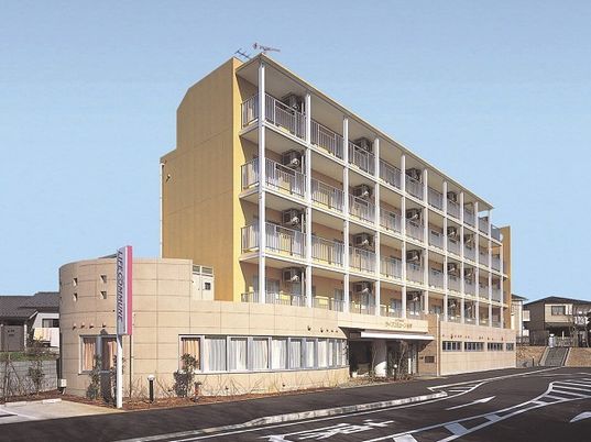 スタッフ募集中の多目的ビル