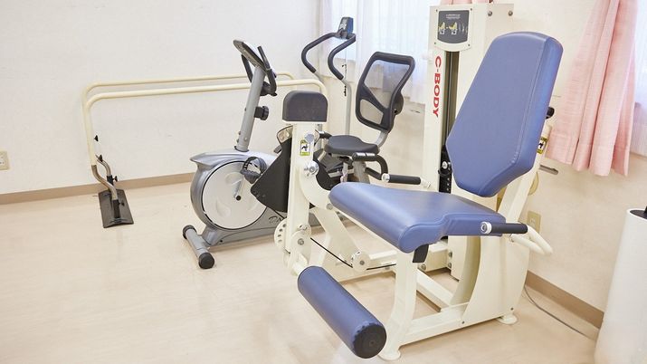 トレーニング器具のある部屋