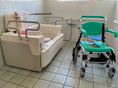 車椅子対応の浴室