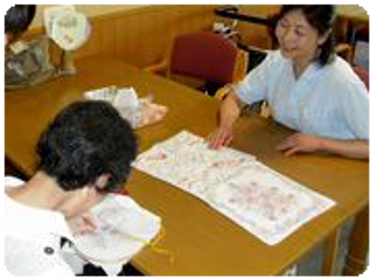 作業に取り組む居室