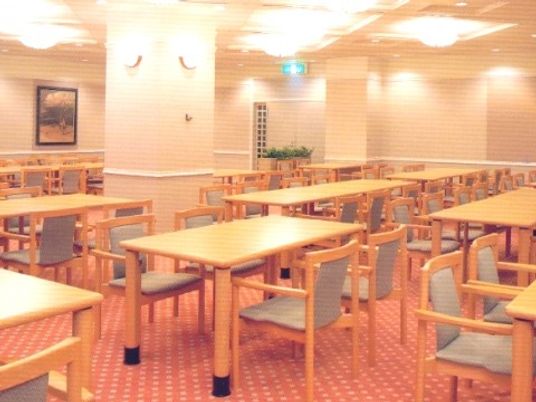 広々としたダイニング