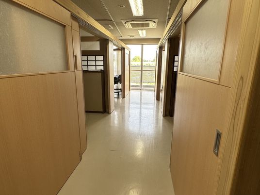 清潔な廊下