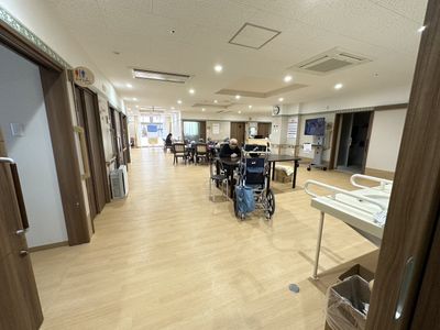 自然光が入る共有スペース