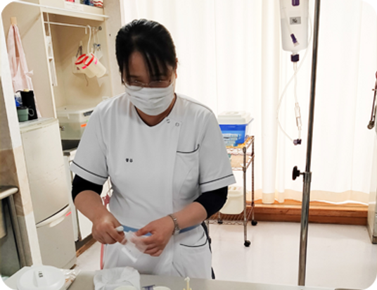 スタッフが作業中の様子