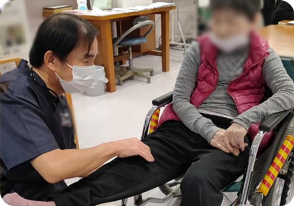 スタッフによるサポートの様子