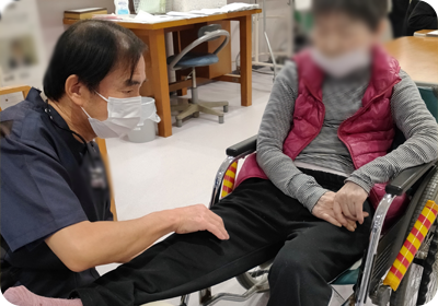スタッフによるサポートの様子