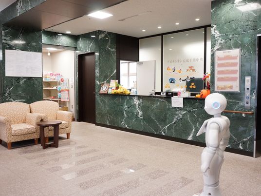 応接スペースとロボット