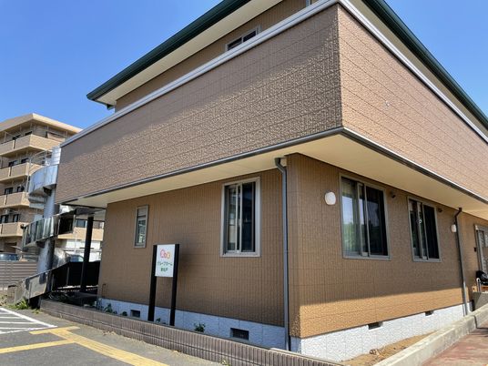 清潔感ある外観の建物