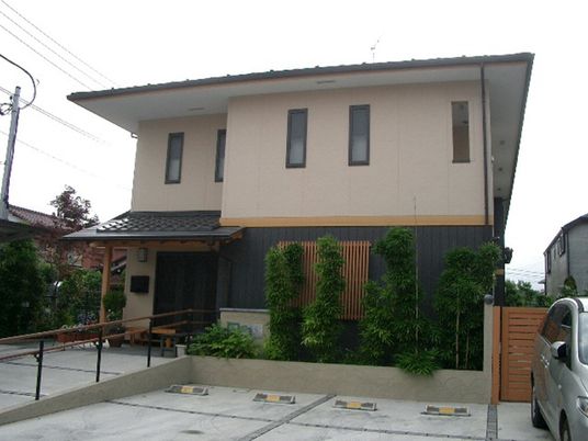 住宅風外観の建物
