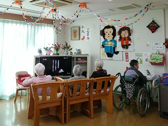 共有スペースでテレビ視聴