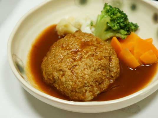 手作りハンバーグの料理